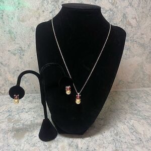 RHINESTONE COLOR ACCENTED PEARLESQUE NECKLACE AND EARRING GIFTSET